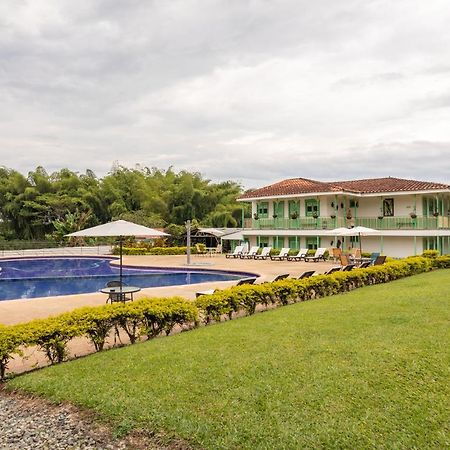 Hotel Eden Parque Del Cafe Монтенегро Екстериор снимка