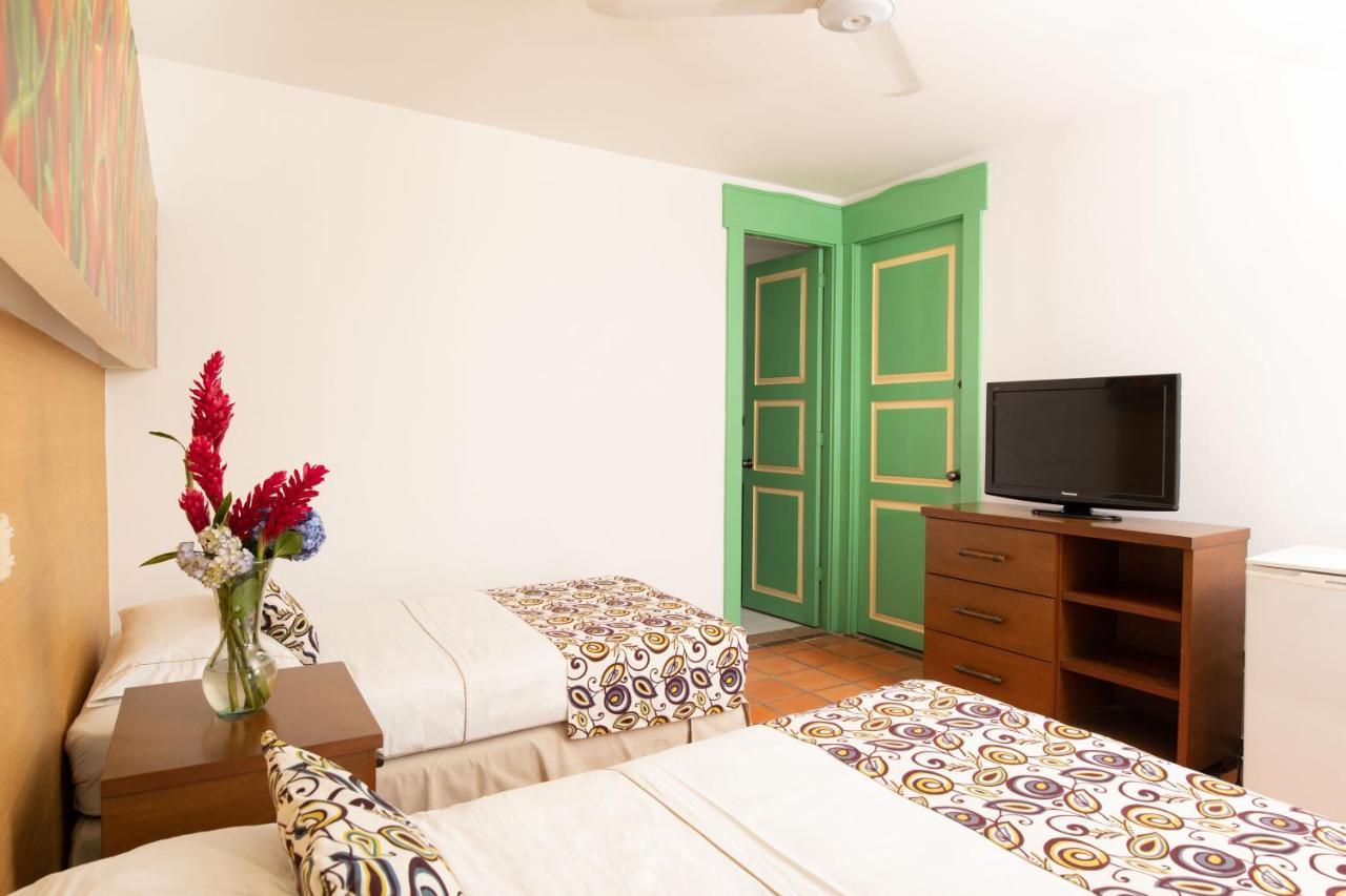 Hotel Eden Parque Del Cafe Монтенегро Екстериор снимка