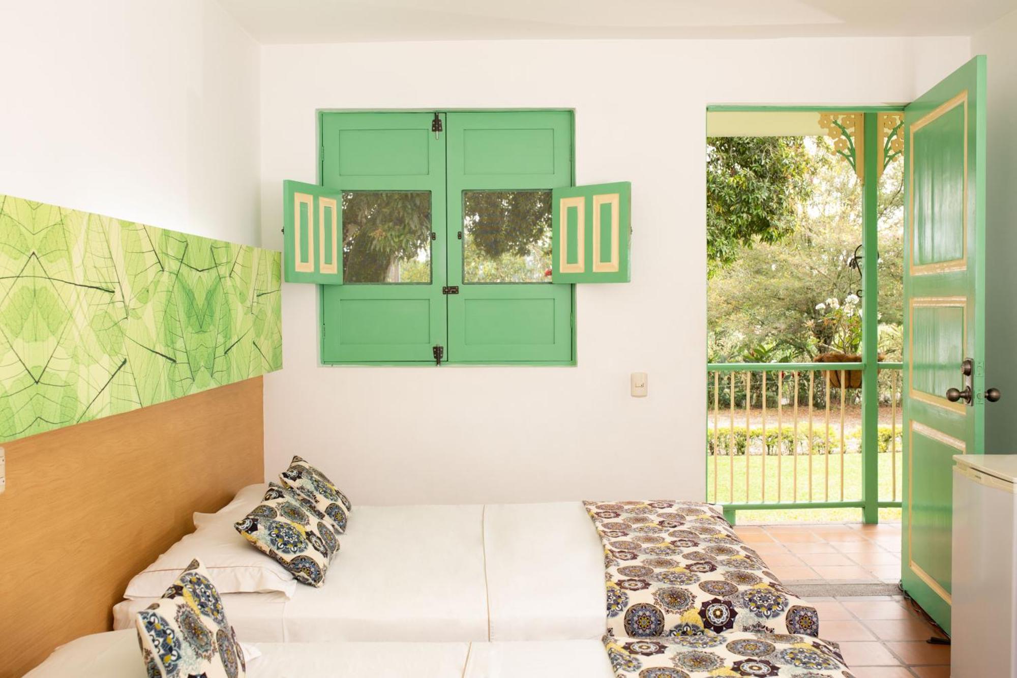 Hotel Eden Parque Del Cafe Монтенегро Стая снимка